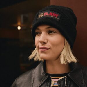 Gorro de Lana RAW Negro con bolsillo secreto